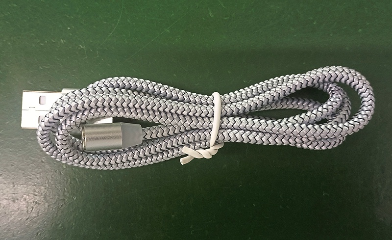 網紅搖搖杯磁吸充電線，短路自動斷電